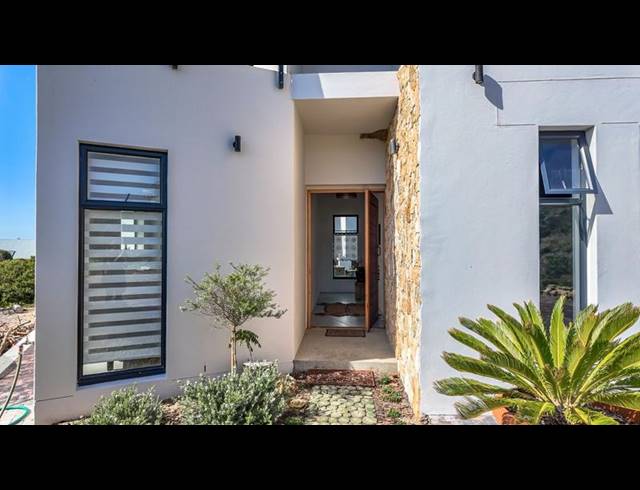3 BEDROOM HOUSE FOR SALE IN STILBAAI EAST